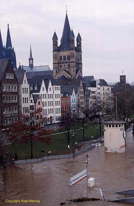 promenade during high water