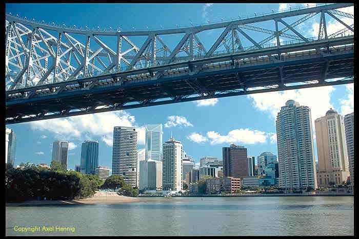 Story Bridge mit Downtown Brisbane